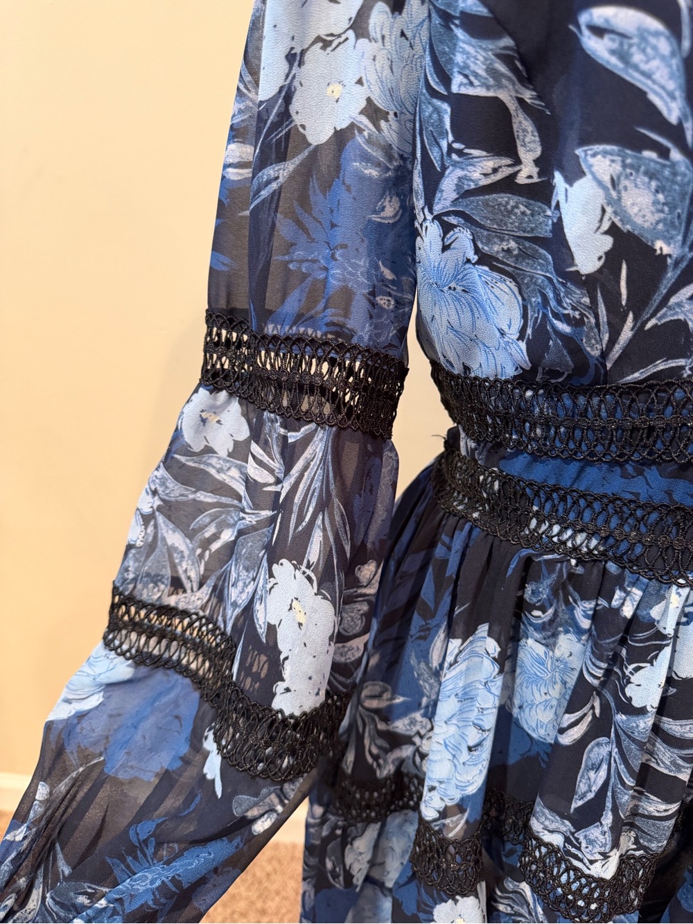Bardot Blue Floral Chiffon Lace Trim Mini Dress L US 8 - Picture 4 of 8